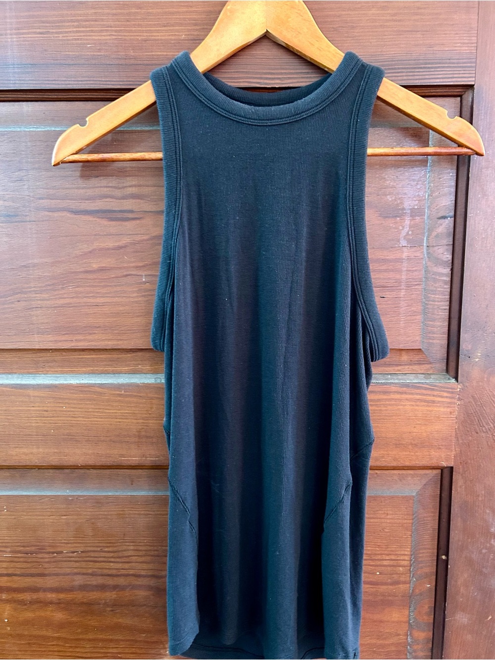 Lululemon Women’s Sleeveless Hold Tight Crewneck Tank Top *Waist Length in Black - Picture 7 of 9